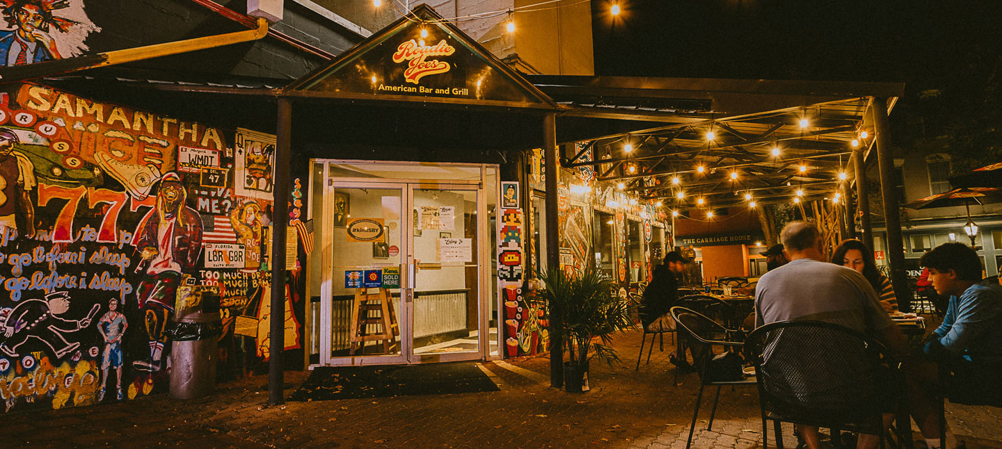 Roadie Joe's Bar & Grill
